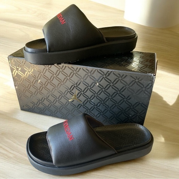 JORDAN SOPHIA Platform SLIDES MULE Size 11 Black Red AIR JORDAN Letters Gothic - Picture 10 of 12